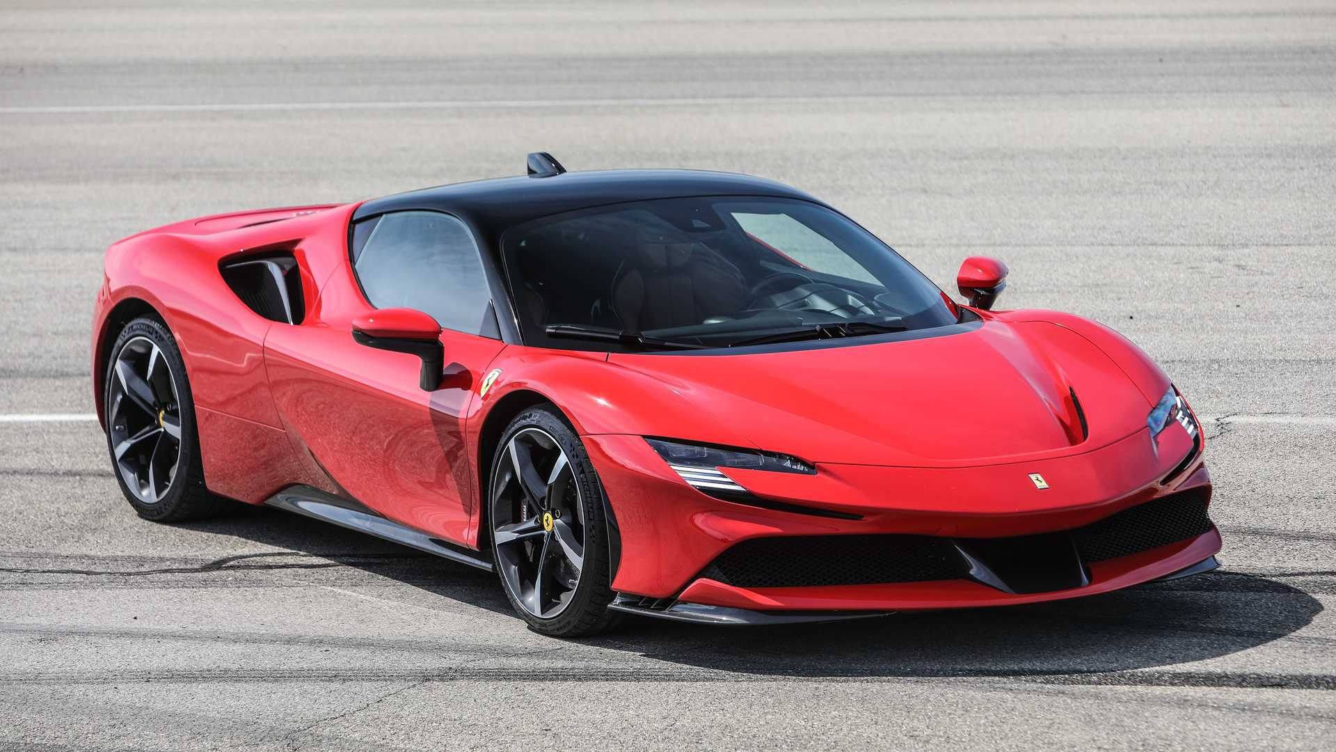 ferrari شركة فيراري تحقق عائدات فصلية قياسية