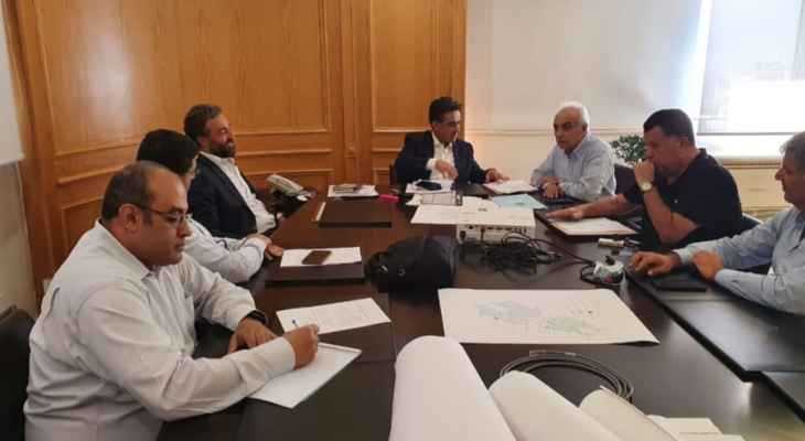 علي حمية اجتماع حميّة: إجتماعات لإزالة الركام ومخلّفات الانفجار من مرفأ بيروت