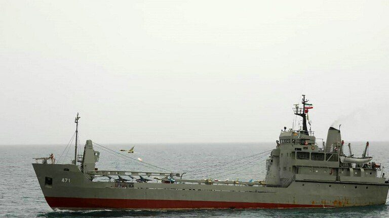 6311f8b24c59b7491932aeae البحرية الإيرانية توقف زورقين أمريكيين في البحر الأحمر