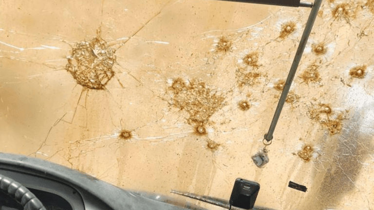 63149af8423604601f377220 بالفيديوهات والصور- تفاصيل الهجوم على الحافلة الإسرائيلية في غور الأردن