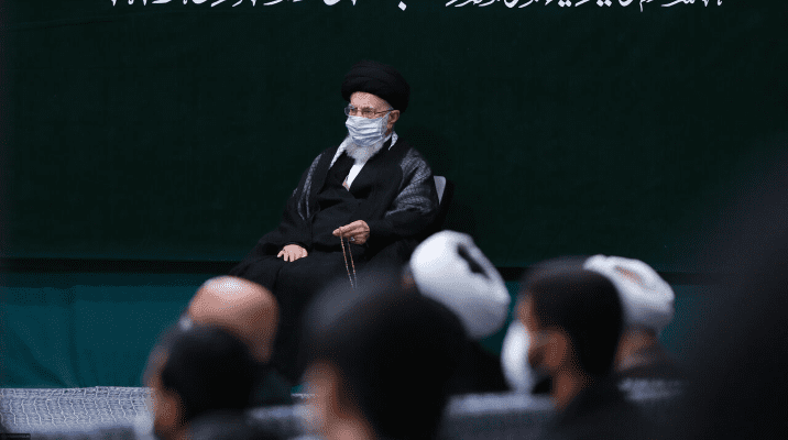 الخامنئي بعد تقرير “نيويورك تايمز”… الخامنئي بأربعين الحسين