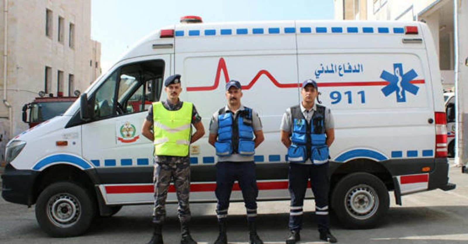 انهيار مبنى في وسط ​عمان​ وفرق الإنقاذ تبحث عن عالقين