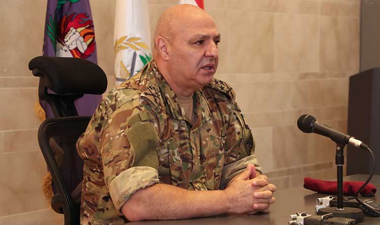 قائد الجيش قائد الجيش: لن نسمح بانهيار الوطن
