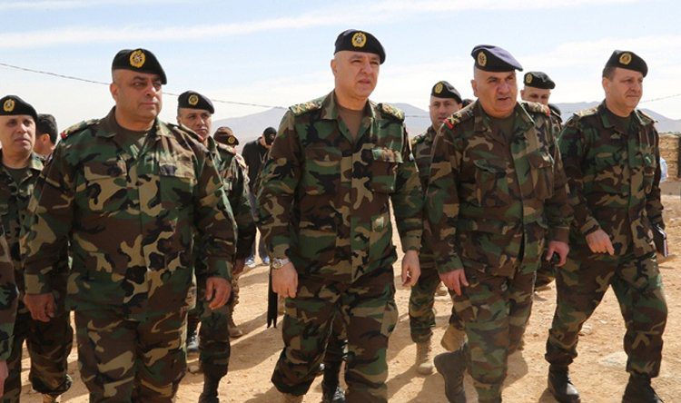 قائد الجيش في جرود عرسال