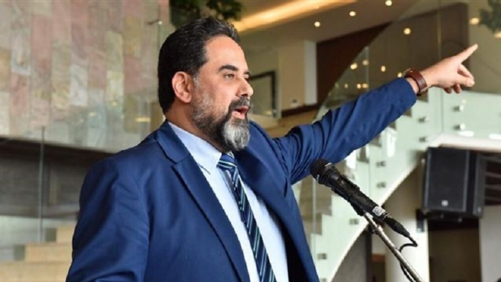 مدير عام التربية مدير عام التربية: أي تقاض للأقساط أو جزء منها بالدولار هو مخالفة للقانون تتحاسب المدارس عليه