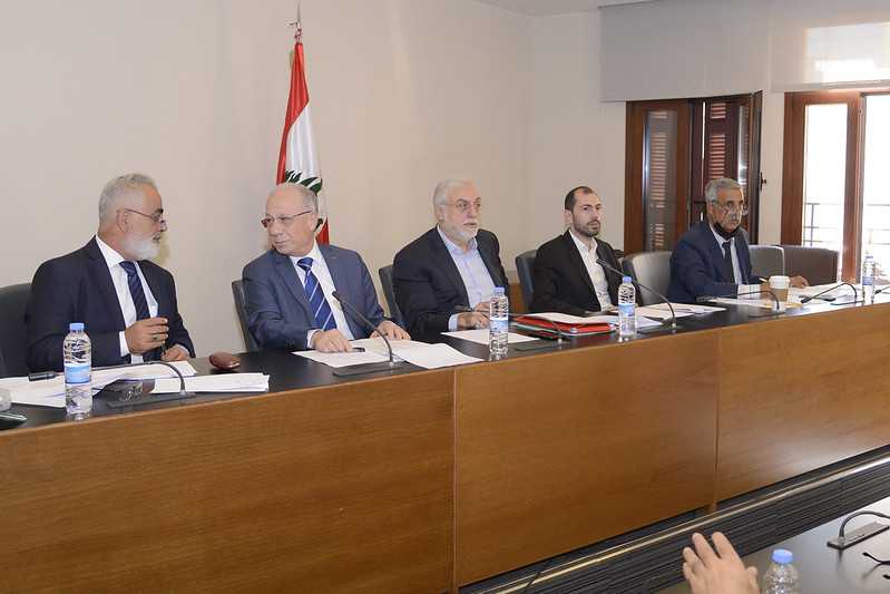 2bf77f541d8b8c0a35916c0a4191034b اقرار مشروعي قانون بشأن الدفاع الوطني ونظام الكلية الحربية