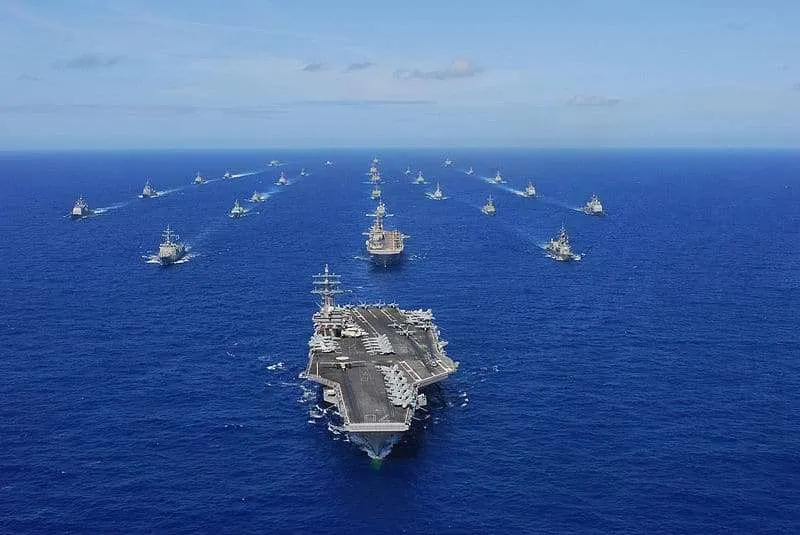 البحرية الأميركية: سنكون جاهزين للقتال