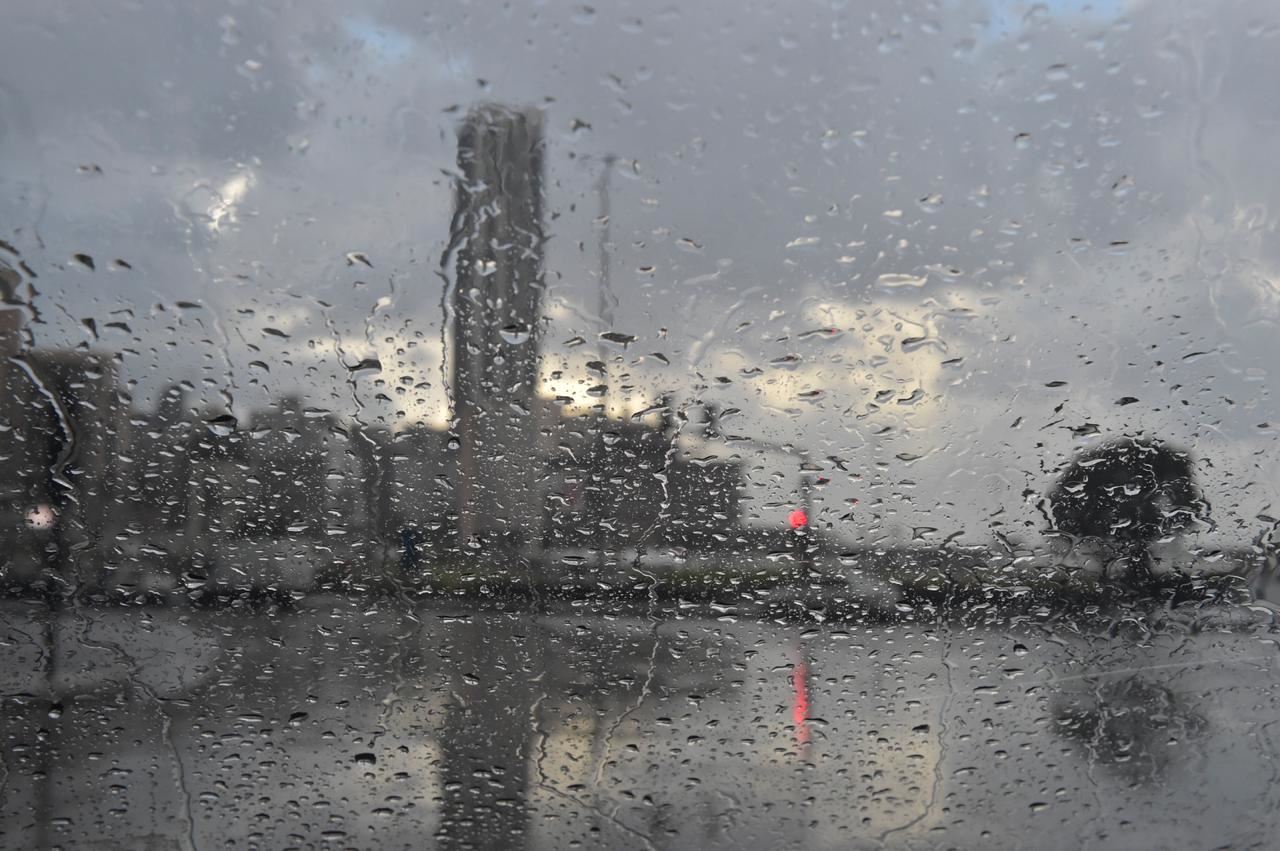 طقس ماطر