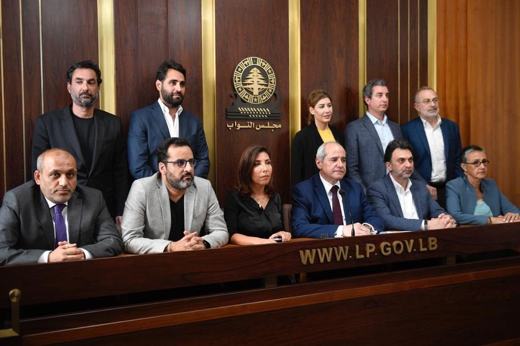 نواب التغيير6 نائبٌ تغييري خارج التكتّل!