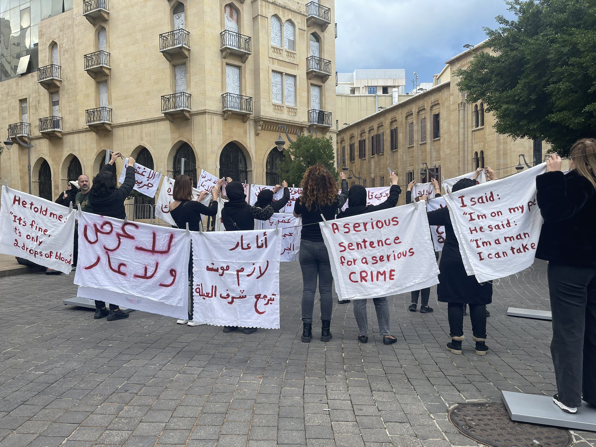 بالصور والفيديو- “أبعاد” أطلقت حملة “لا عرض ولا عار” مطالبةً بـ”عقوبة بحجم الجريمة”