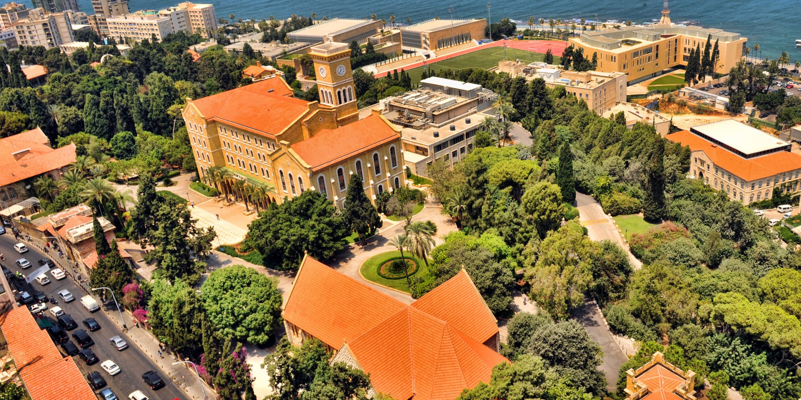 american-university-beirut-aub_929 الجامعة الاميركية في بيروت… الجامعة الاولى في الشرق الاوسط وشمال افريقيا