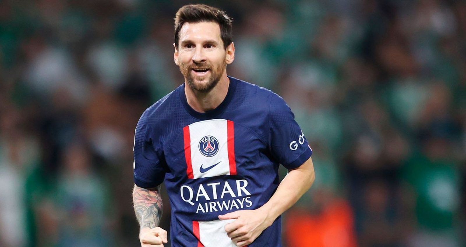 messi بالصورة- ميسي ينفق اكثر من 210 آلاف دولار على 35 ايفون مذهّبًا لزملائه وطاقم عمل المنتخب الارجنتيني
