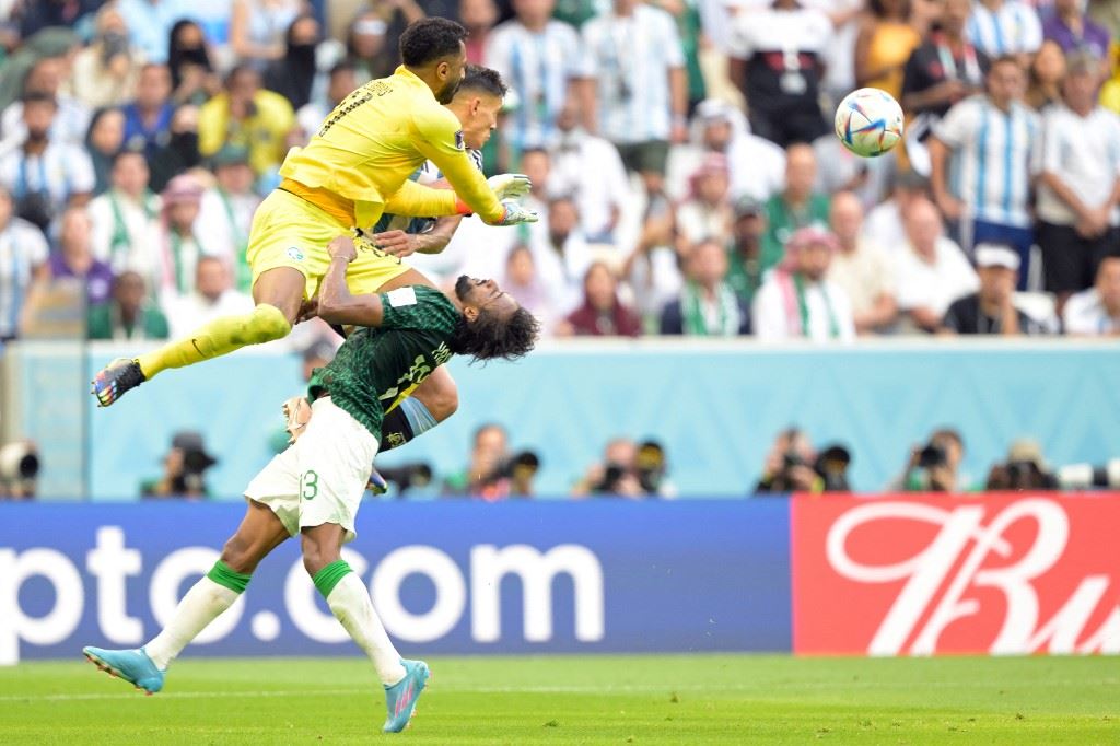 اصابة السعودي بعد تعرّضه لإصابة قوية… اللاعب السعودي يوجّه رسالة إلى الجماهير