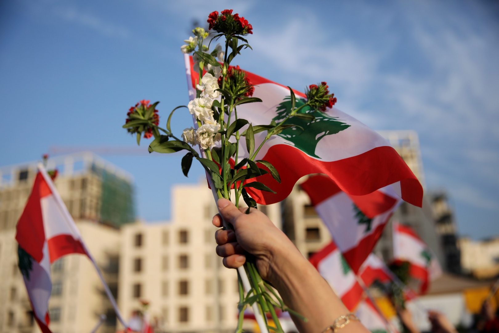 الاستقلال كيف غردوا الاستقلال؟