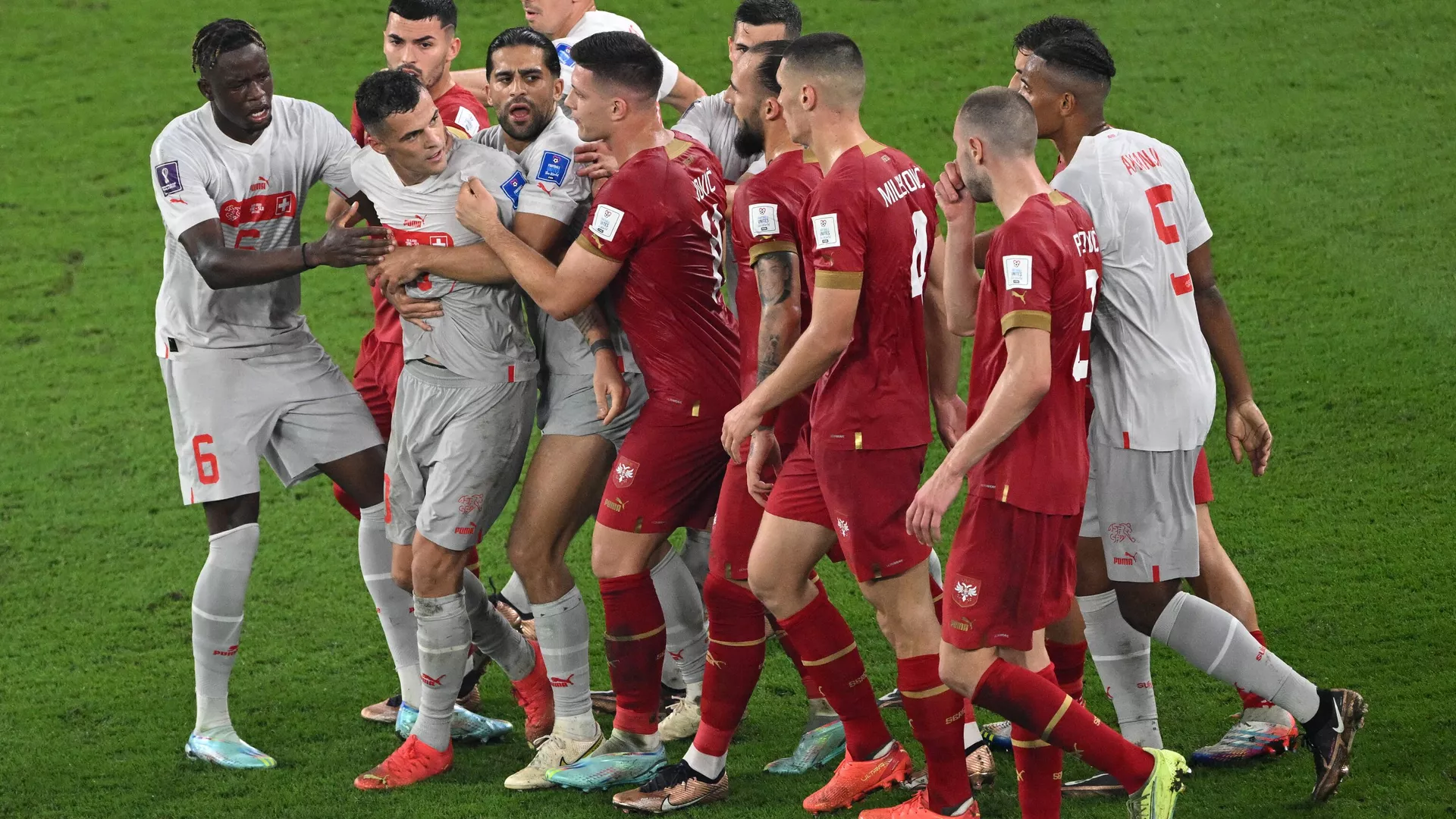 “فيفا” يفتح تحقيقا في عدة انتهاكات لمنتخب صربيا خلال مونديال قطر