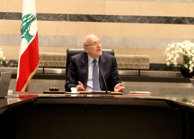 ميقاتي 4 ميقاتي والوزراء في لقاءٍ تشاوري في السراي
