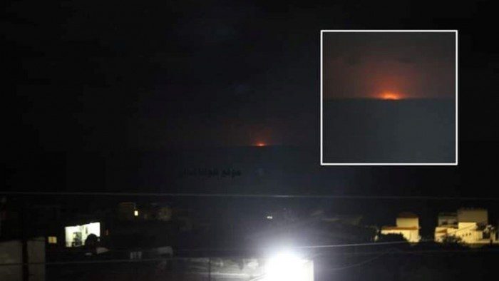 بالفيديو والصور- حريق غامض في عرض البحر قبالة بلدة عدلون الجنوبية