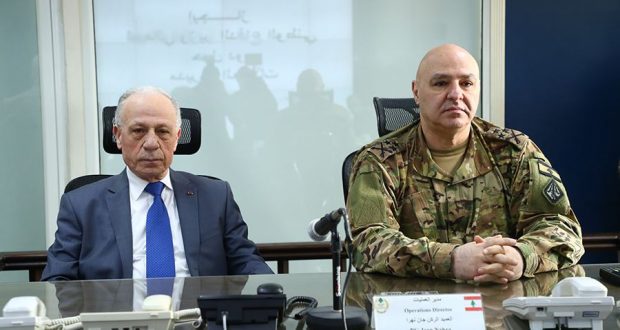 قائد الجيش وزير الدفاع