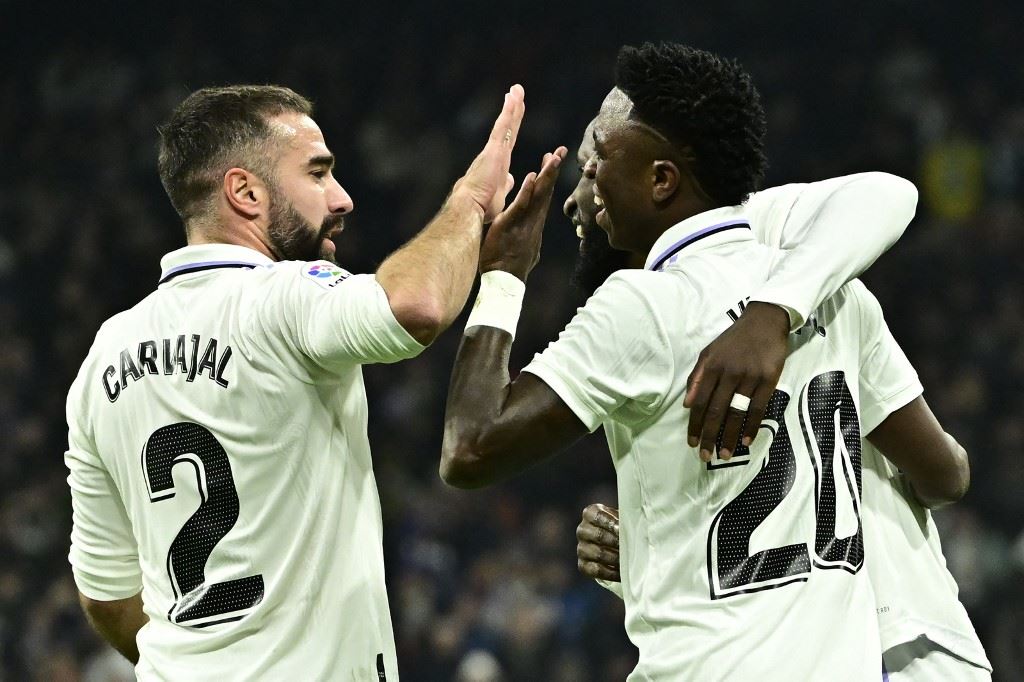 ريال مدريد يعود إلى الانتصارات على حساب فالنسيا