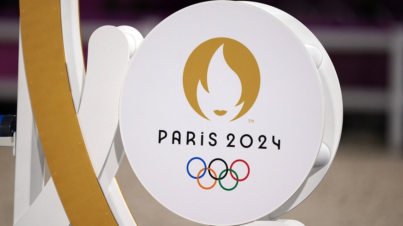 رئيسة بلدية باريس تعارض مشاركة الرياضيين الروس في أولمبياد 2024