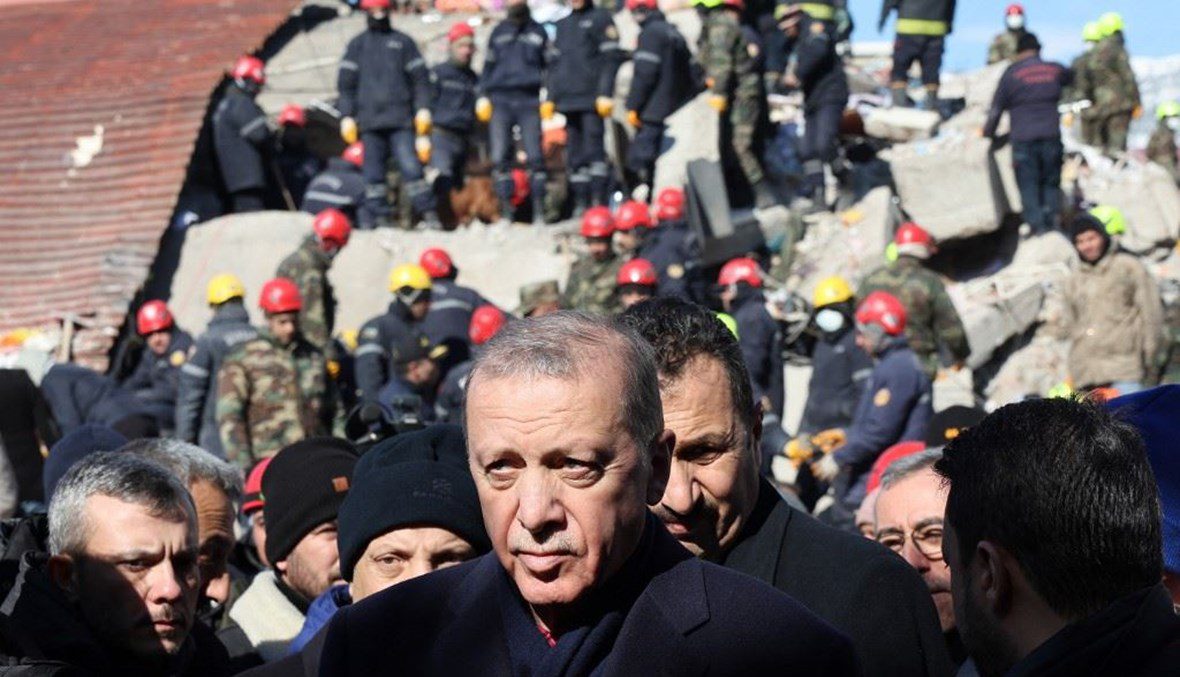 اردوغان: الدولة ستعاقب مرتكبي جرائم السلب وغيرها في منطقة الزلزال
