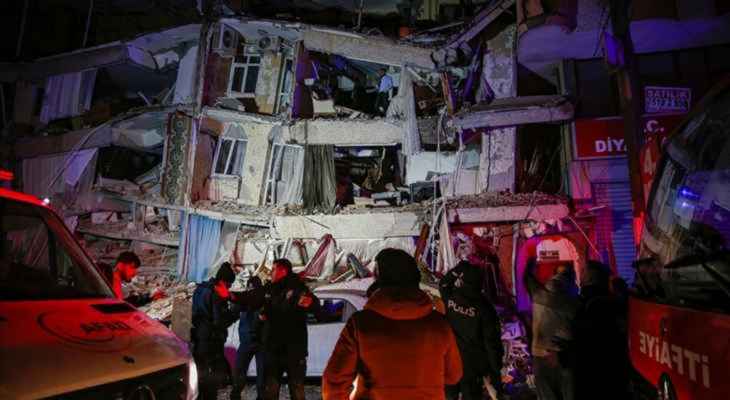 إدارة الكوارث والطوارئ التركية تعلن عن عدد القتلى نتيجة الزلزال في تركيا