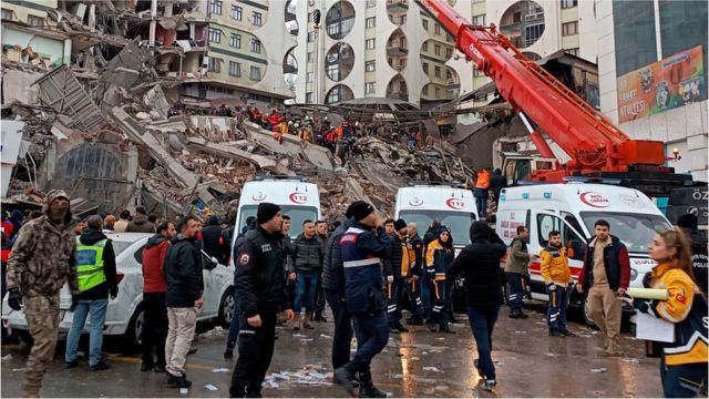زلزال تركيا حصيلة الضحايا في تركيا ترتفع لتقترب من الـ20 الفا