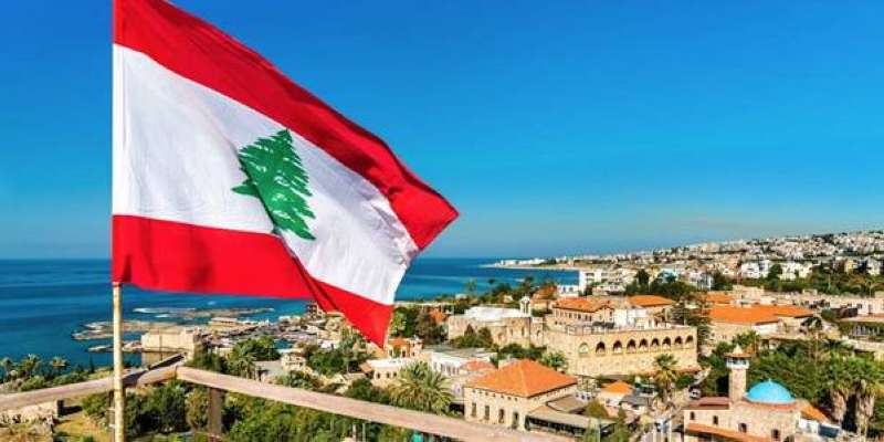 علم لبنان 9