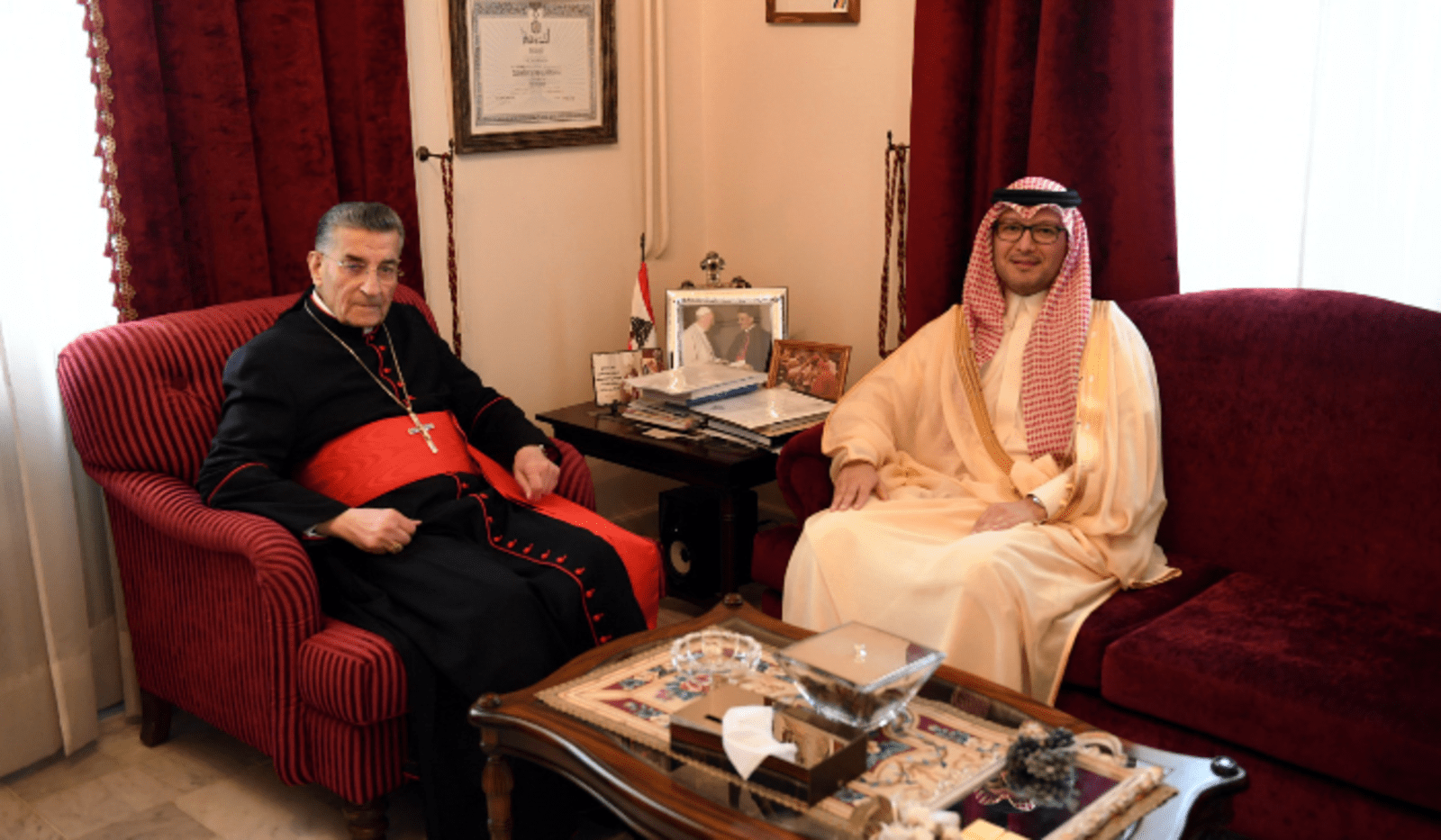 الراعي البخاري3 خاص: بكركي والسعودية ترفضان مرشح حزب الله والتيار يرد قريبًا على نصرالله