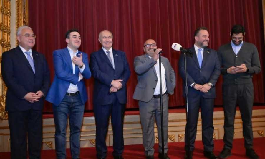 الوفد النيابي المعارض الذي زار السويد