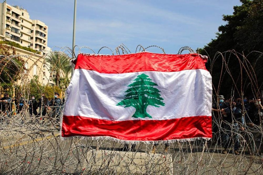 علم لبنان اسلاك