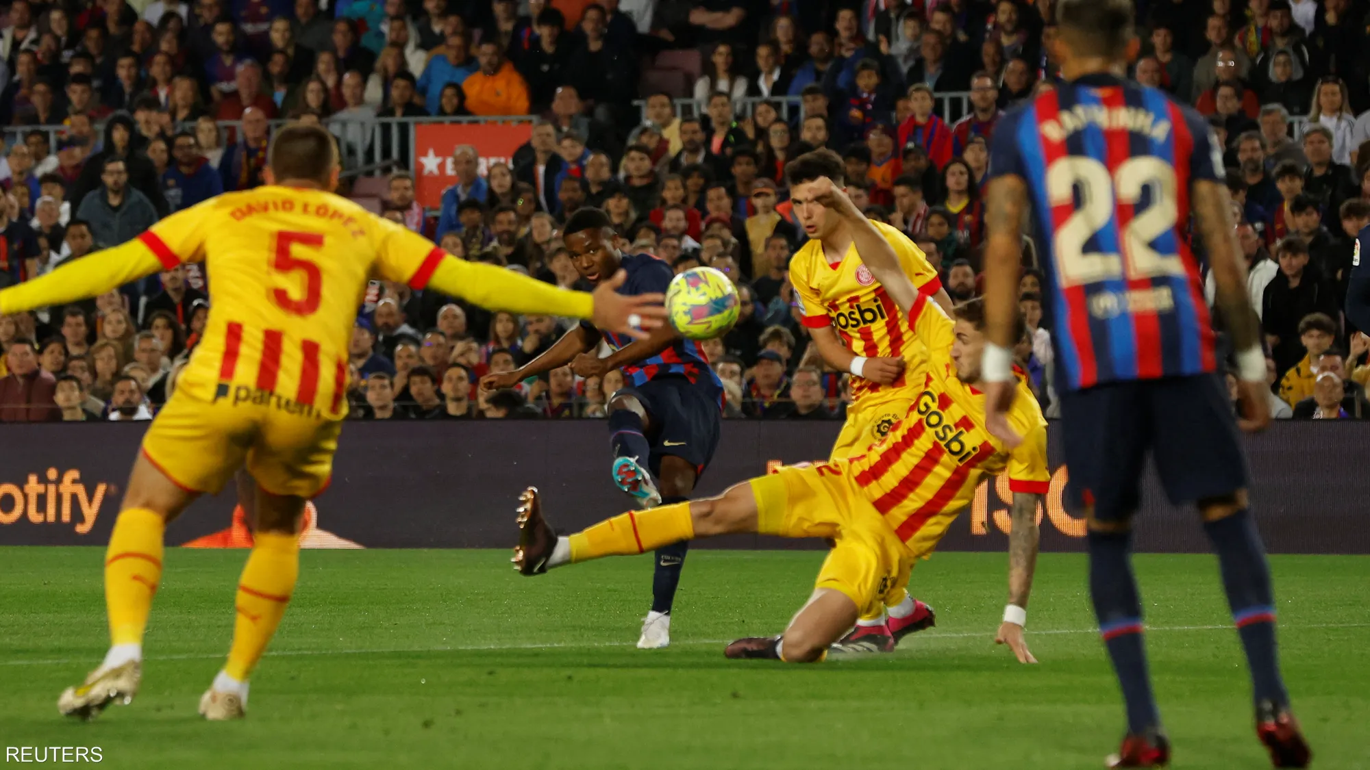 برشلونة يحفظ ماء وجهه أمام جيرونا بتعادل سلبي