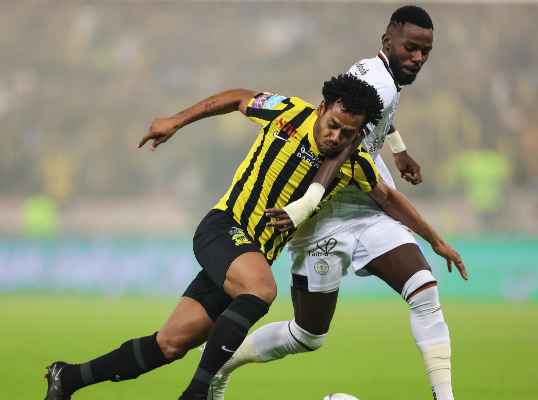 دوري روشن السعودي: فوز قاتل للاتحاد على الشباب