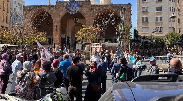 اعتصام المودعين في وسط بيروت اشتباك1