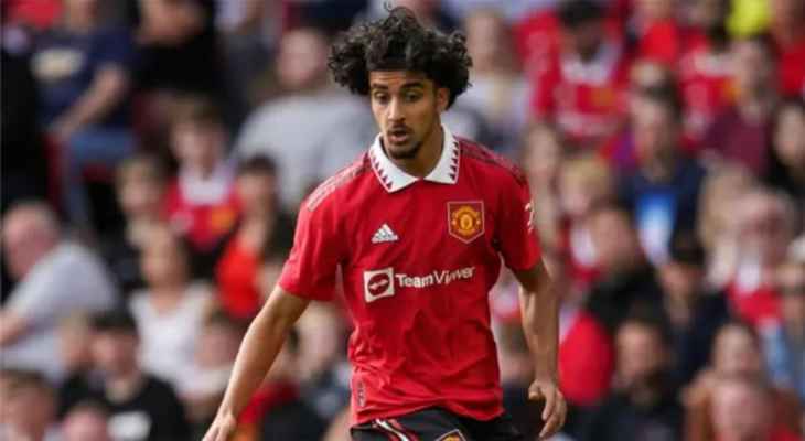 اقبال يعلن رحيله عن مانشستر يونايتد