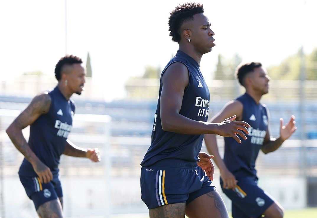 ريال مدريد يبدأ الحياة من بعد بنزيمة… وينتظر مبابي