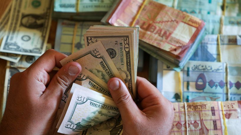 هل سعر صرف الدولار على إستقراره صباحاً؟