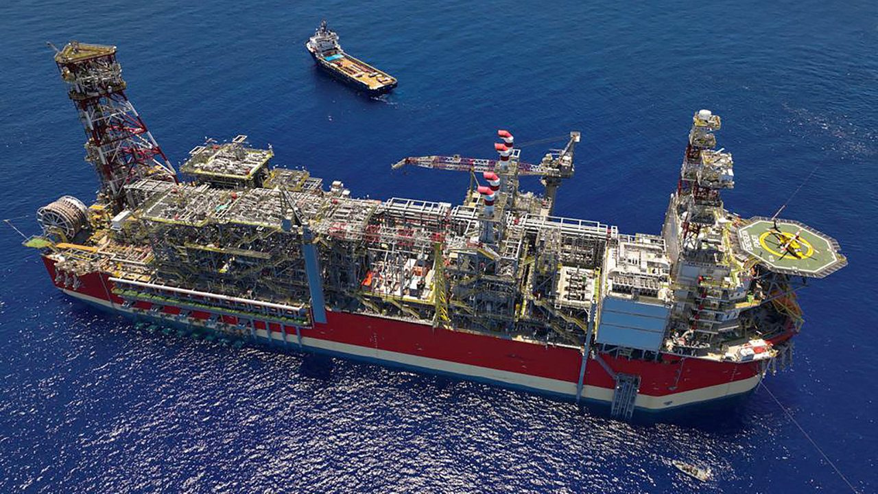 FILES-ISRAEL-ENERGY-GAS باخرة التنقيب وصلت الى بيروت، وشركة توتال متفائلة