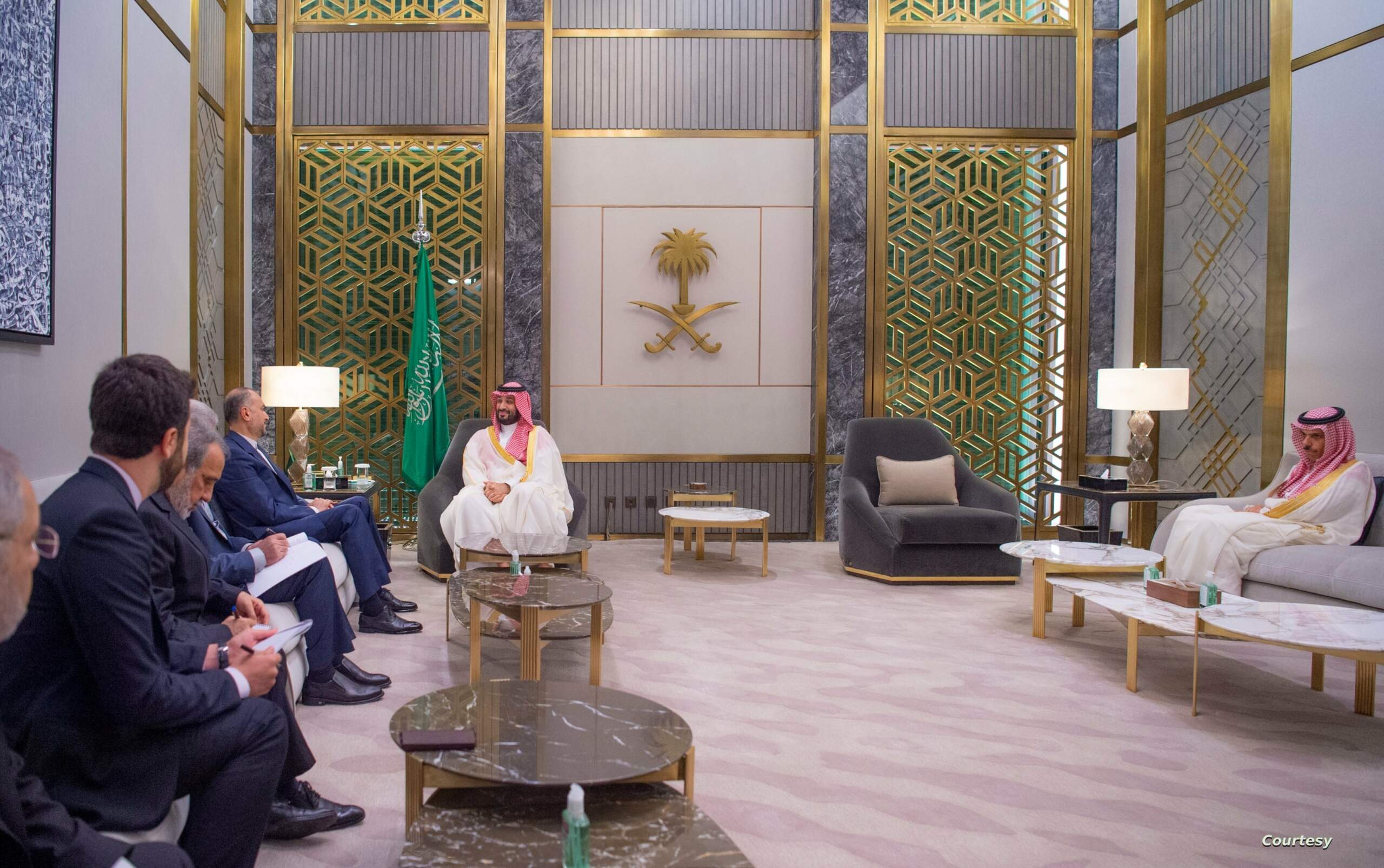 ولي العهد السعودي ولي العهد السعوديّ يستقبل عبد اللهيان في جدّة