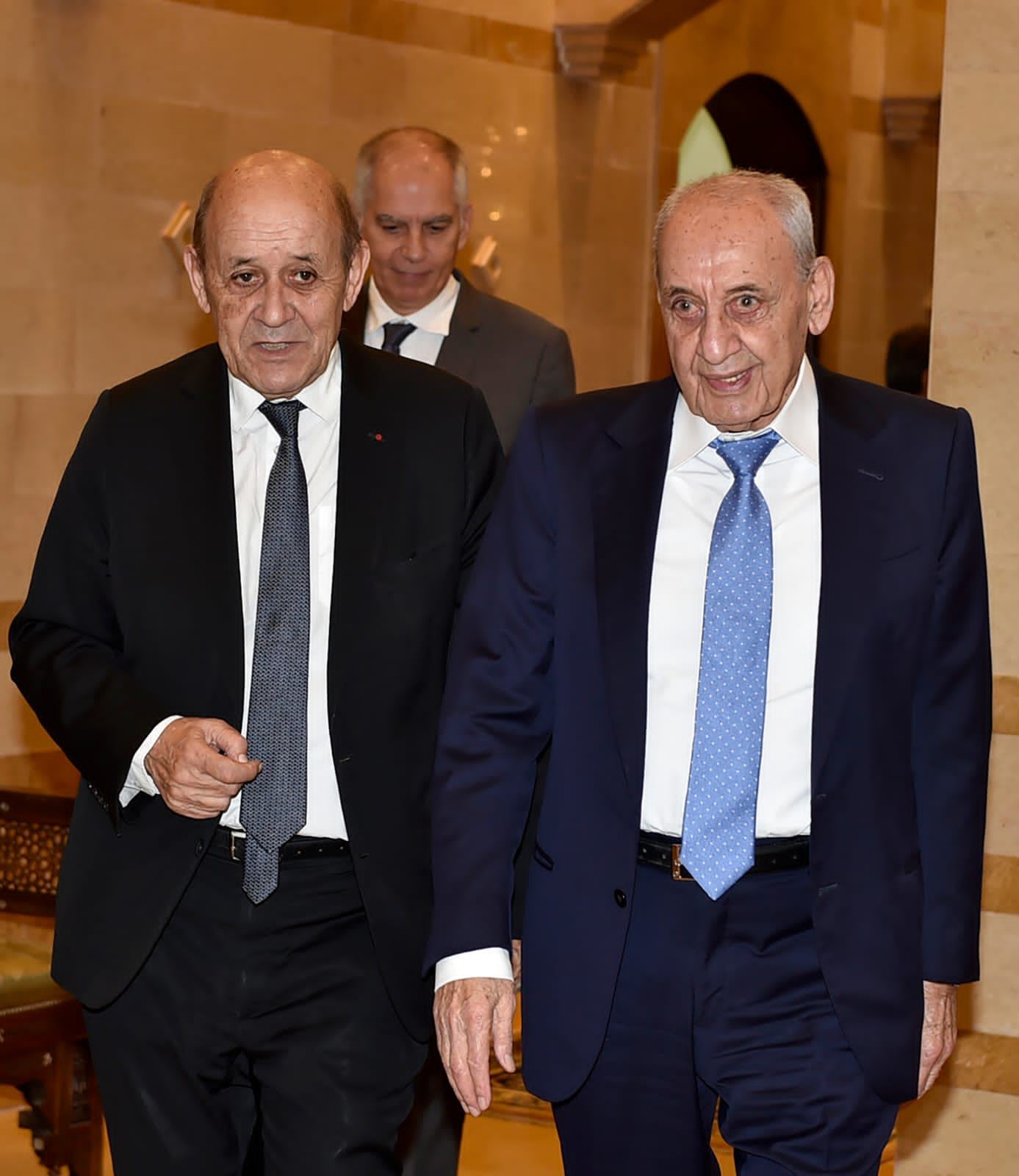 بري لودريان55
