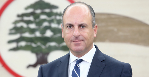 pierre-bou-assi بو عاصي لباسيل: بتجبرني حطّلك النقط عالحروف