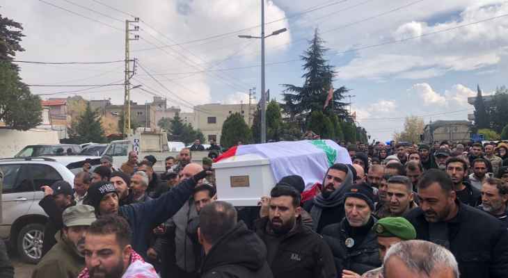شهيد الجيش عبد الكريم المقداد الى مثواه الأخير