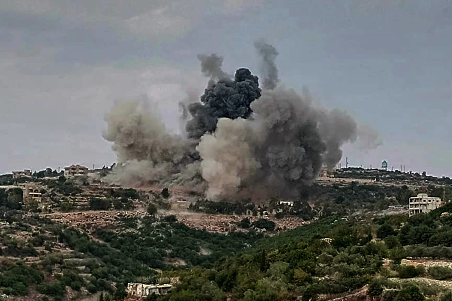 جنوب قصف2