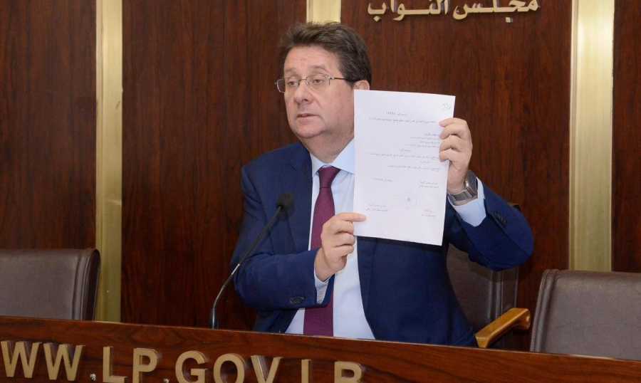 كنعان يتسلّم من وزير المال لائحة بالسلفات والهبات