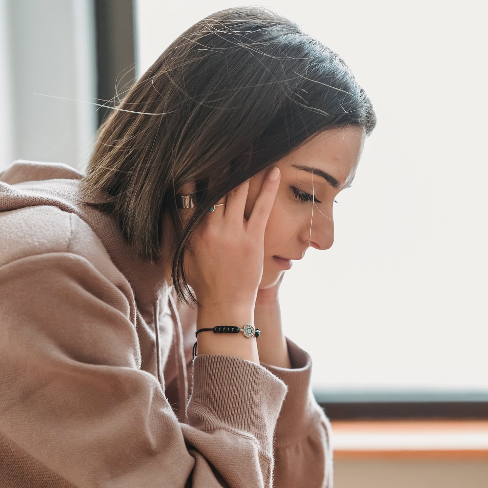 322107 خمول الغدّة الدرقيّة والحالة النفسيّة