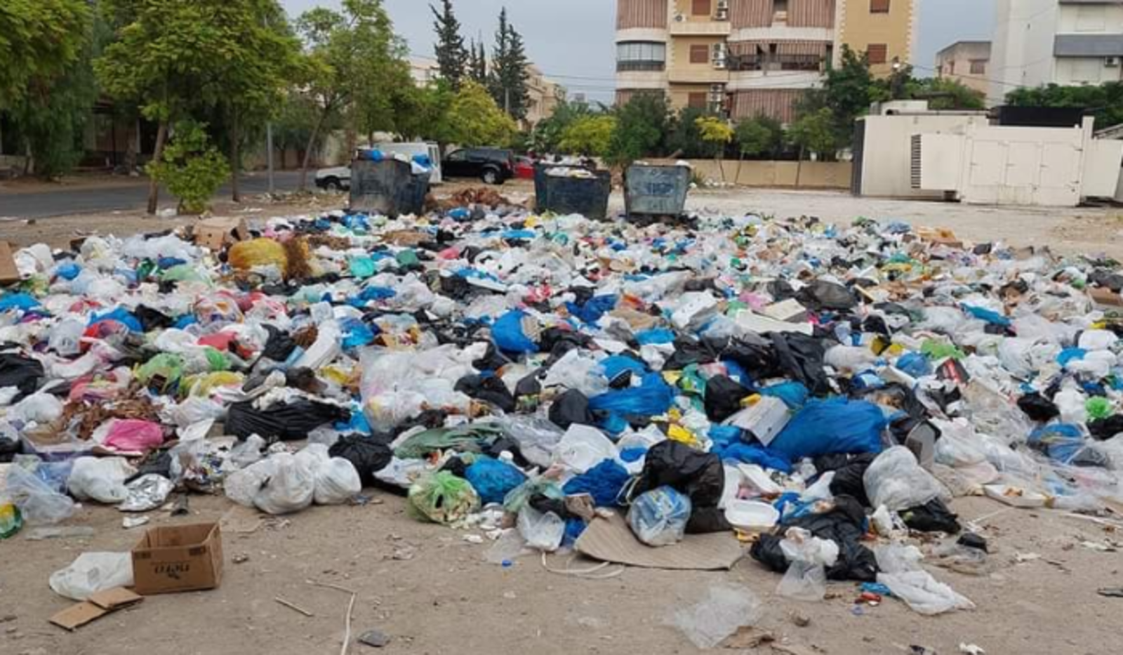 هل تغرق الشوارع بالنفايات؟