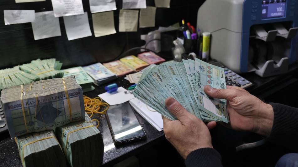 dolar lira1 جرعة تفاؤل بشأن الأزمة الاقتصاديّة والماليّة