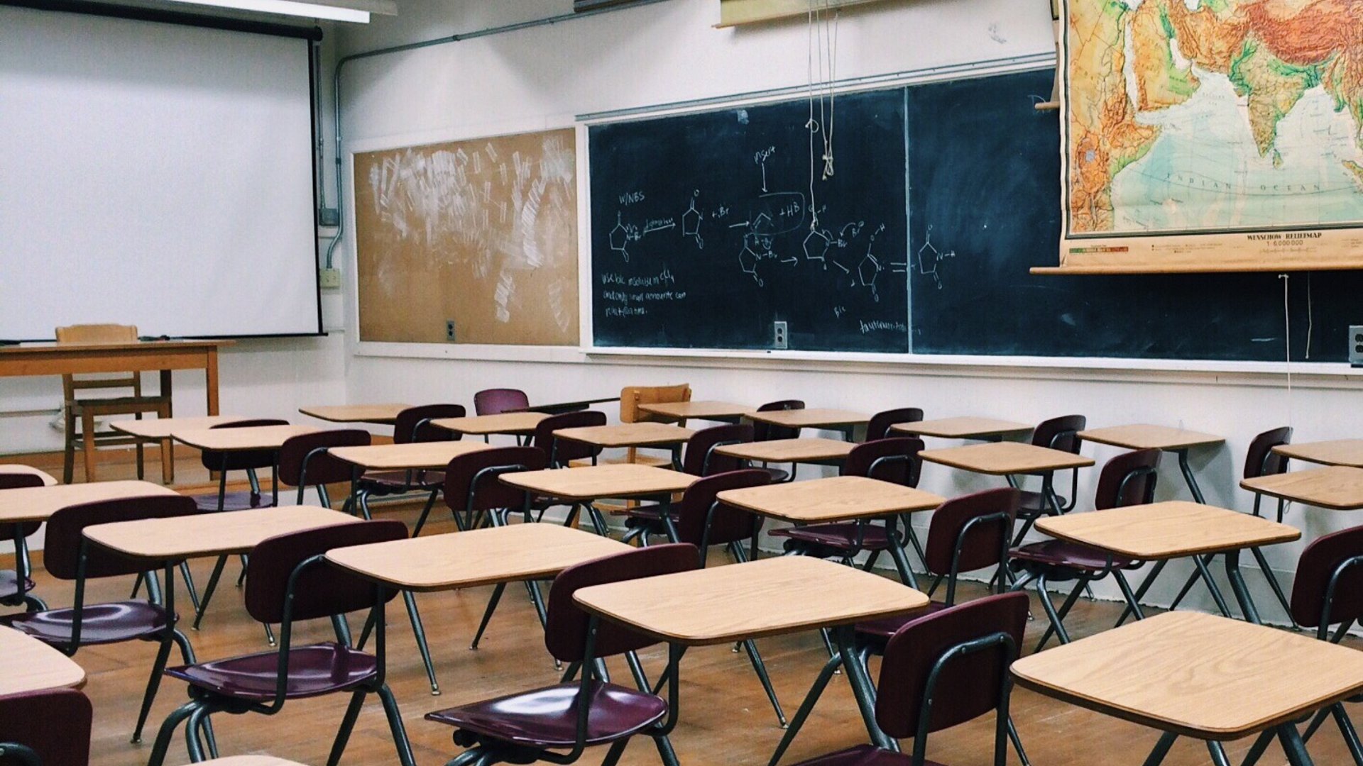 school-leb صدور مواعيد الإمتحانات الرسمية للتعليم المهني والتقني