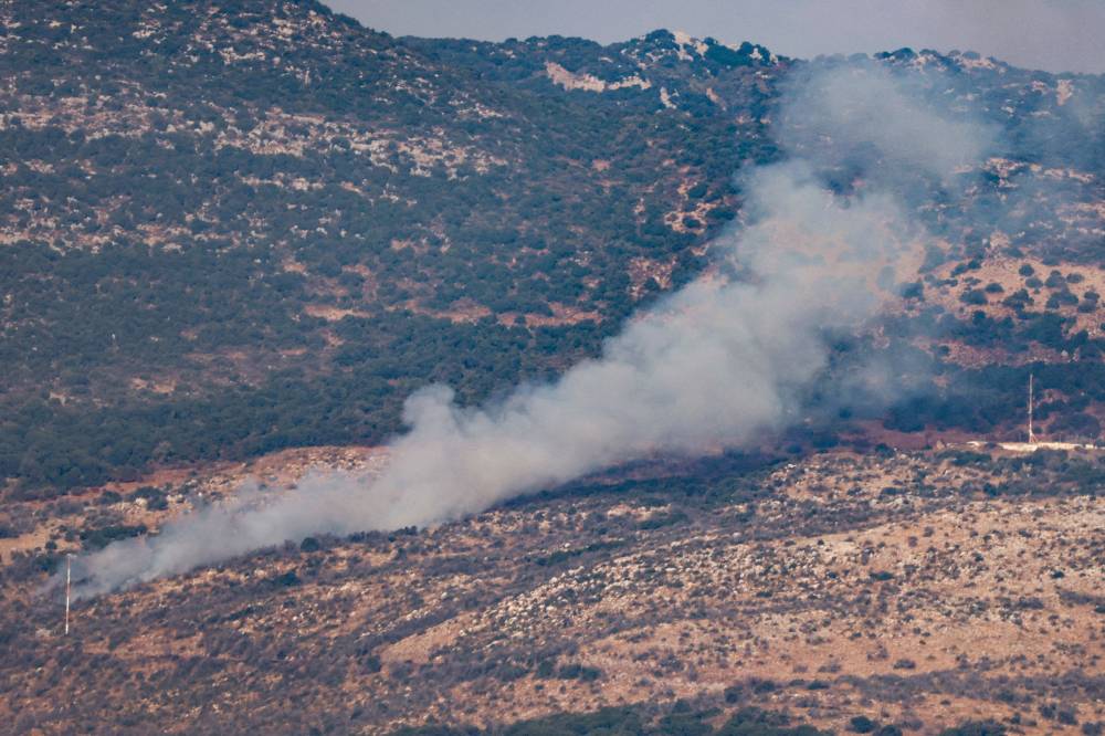 ISRAEL-LEBANON-CONFLICT غارات على شبعا، والحزب ينعى شهيداً جديداً ويردّ بالأسلحة المناسبة