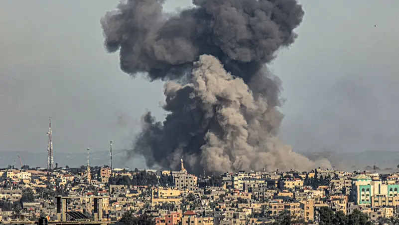 الجيش الإسرائيلي يكثّف غاراته على جميع أنحاء غزّة